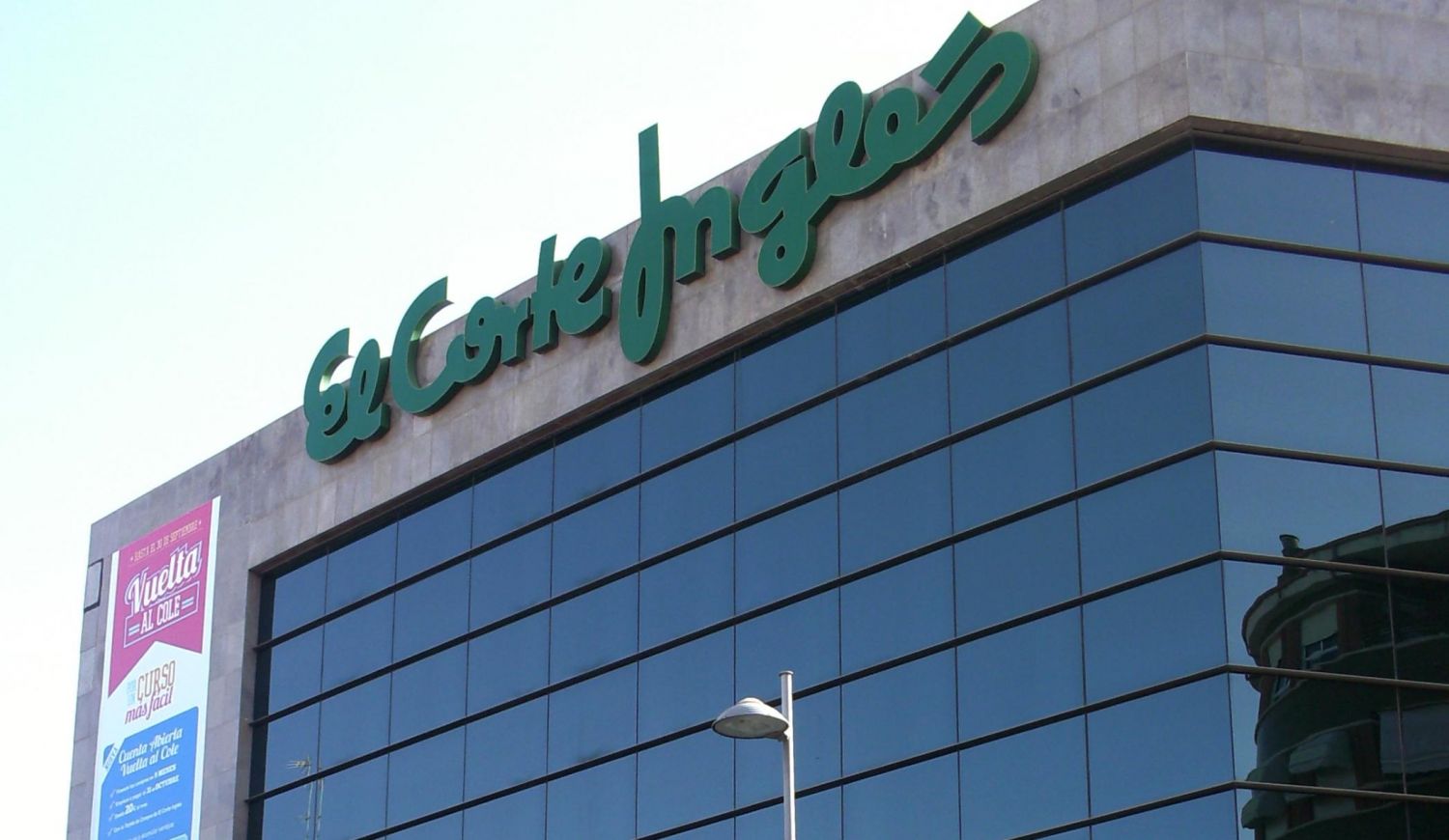El Corte Inglés: vestidos y blusas con descuentos del 30%