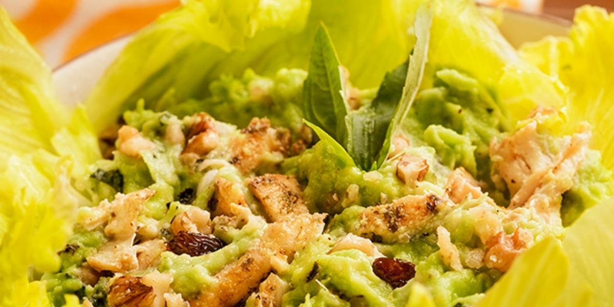 La ensalada de aguacate que no te importará comer todos los días