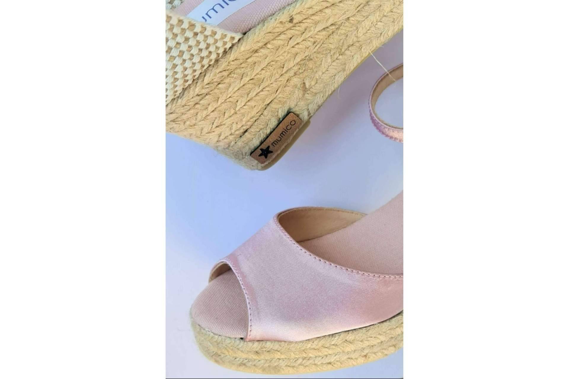 MUMICO presenta su innovadora colección de alpargatas de novia