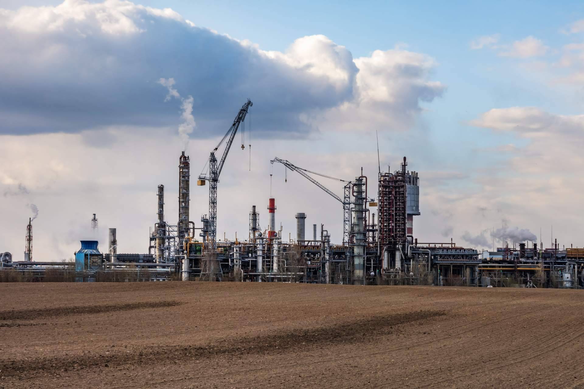 AST-Recuperaciones habla sobre la importancia de gestionar correctamente los residuos industriales peligrosos