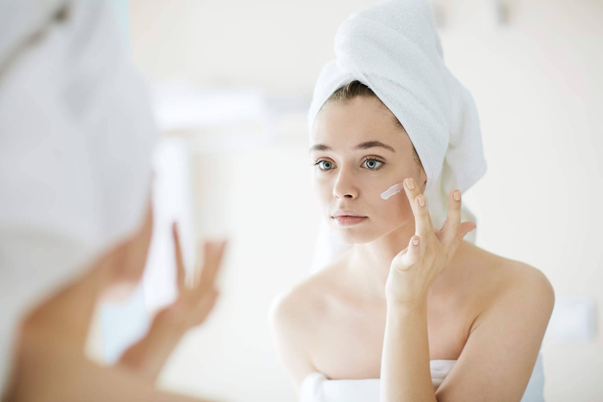 Medik8, la marca cosmética que está disponible vía online en Farmacia Laura Garín