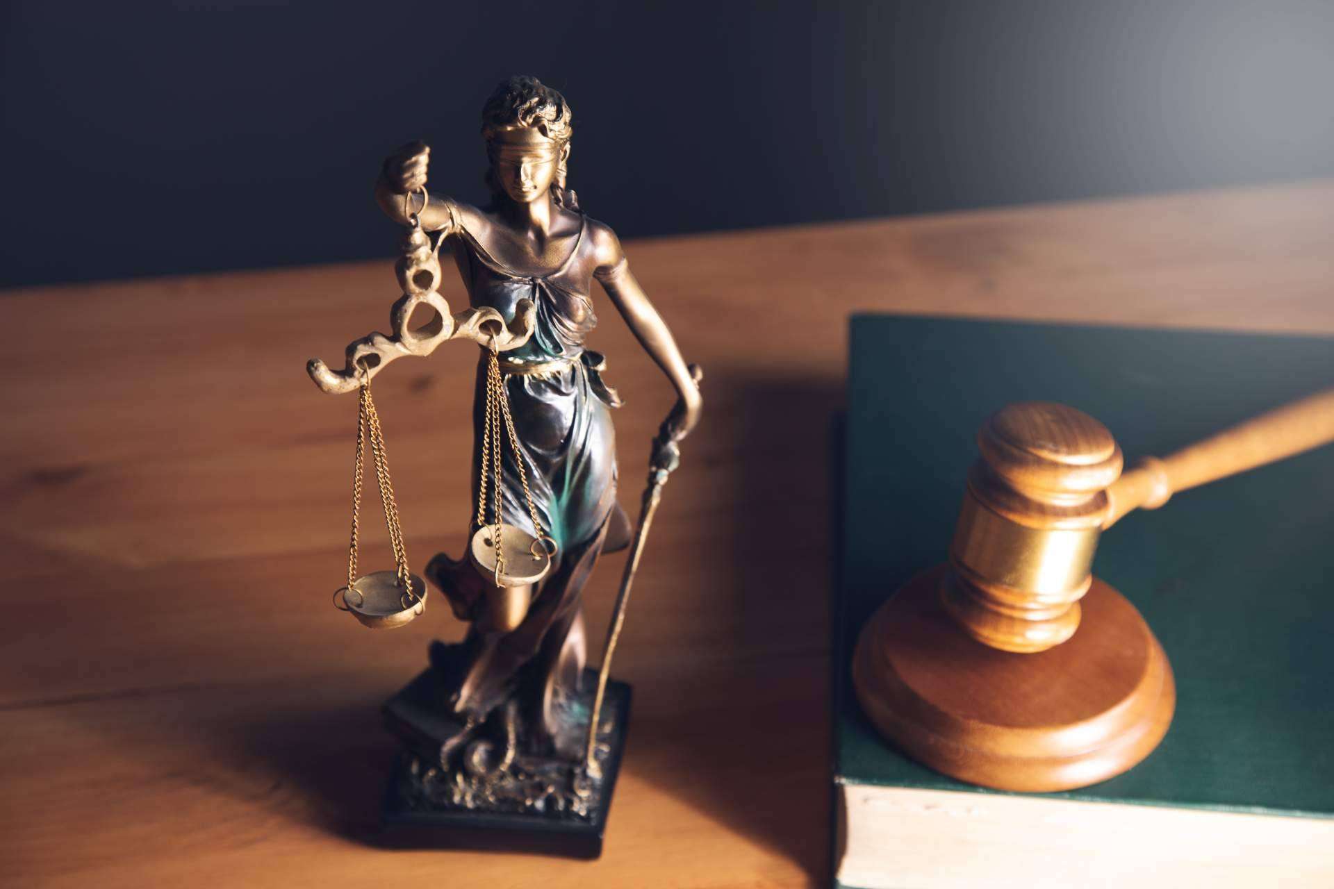 Sello Legal Abogados aclara en qué circunstancia se consideran nulas las comisiones de bancos por reclamación de posiciones deudoras