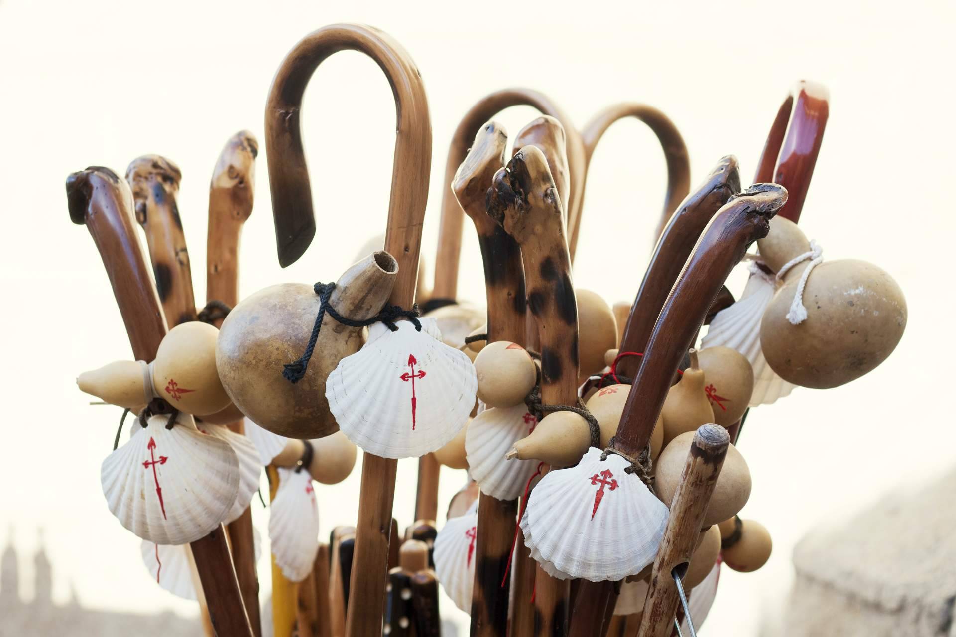 Los souvenirs que se pueden adquirir en Arzúa km 39 del Camino de Santiago, una de las últimas etapas antes de llegar a Santiago de Compostela