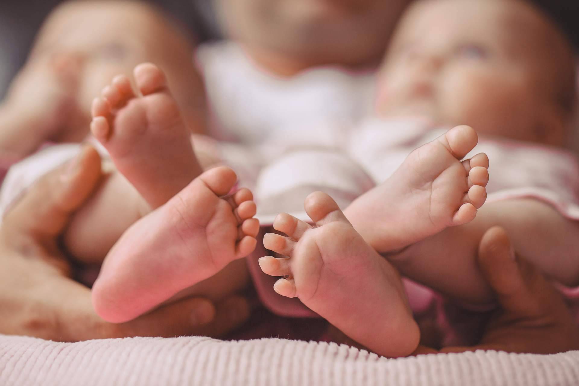‘Si una mujer se hace un tratamiento de fertilidad, tendrá mellizos o trillizos’; ¿mito o realidad?