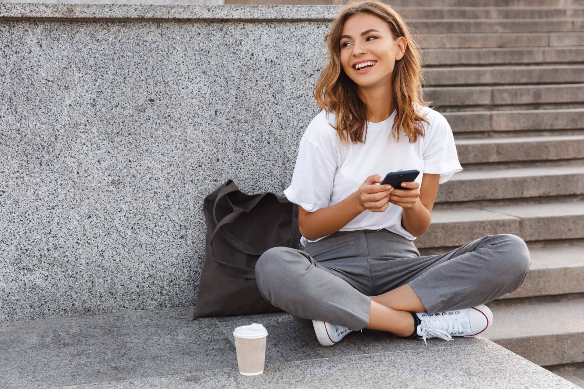 Consejos a través de las redes sociales para emprender un negocio, con Conocimiento Infinito