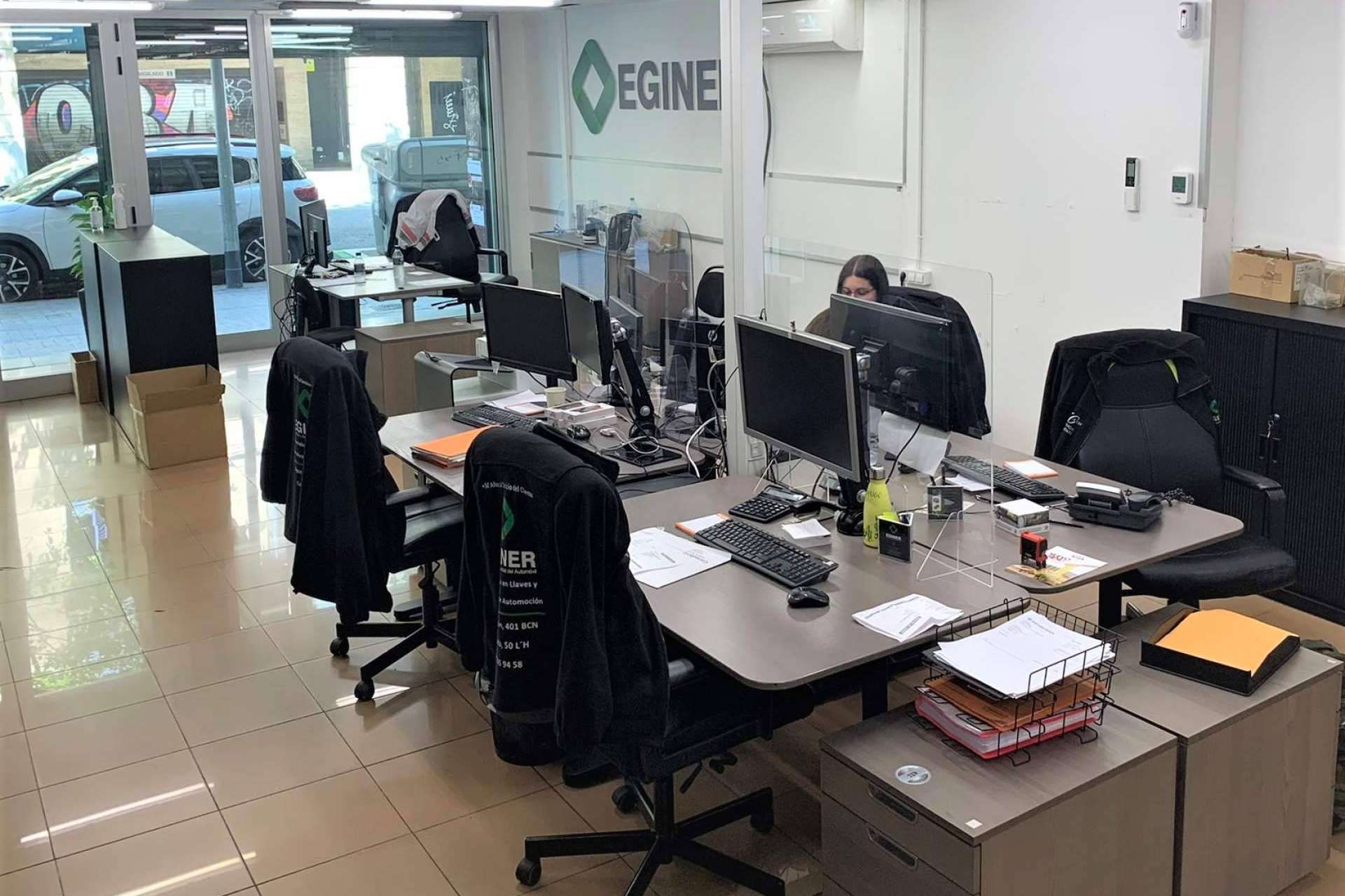 El local nuevo de EGINER para el recambio de llaves y cerraduras, entre otros servicios