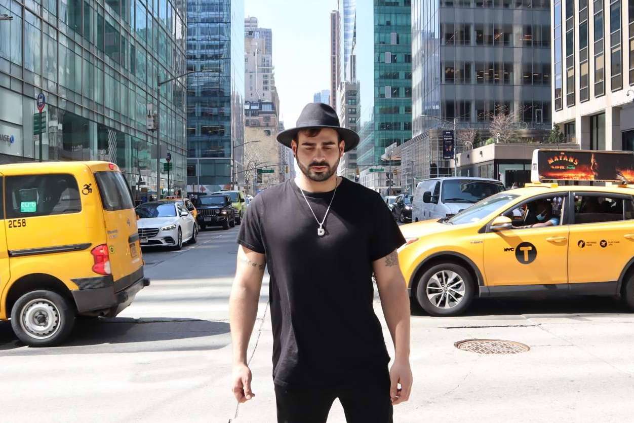 El primer DJ español que hace historia realizando un mashup en el Puente de Brooklyn