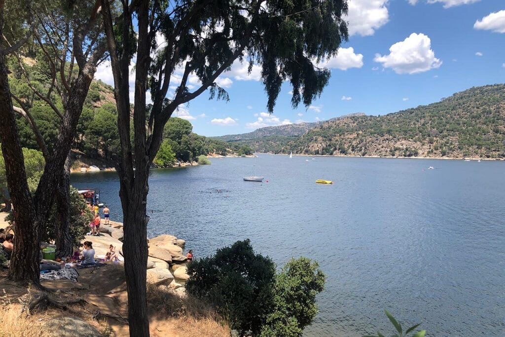 Pantanos y piscinas naturales de Madrid para refrescarte mejor que en la playa