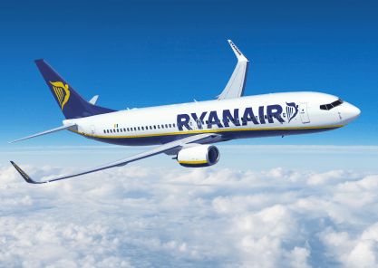 Ryanair tropieza con los resultados y las previsiones para 2024 y arrastra a IAG 1 Merca2.es ryanair-040620