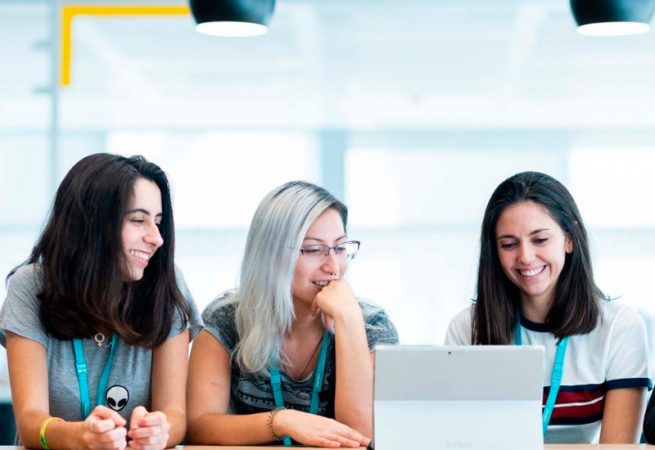 Los autónomos se lanzan a por la formación online 10 Merca2.es semana mujer 42 800x550 Merca2.es