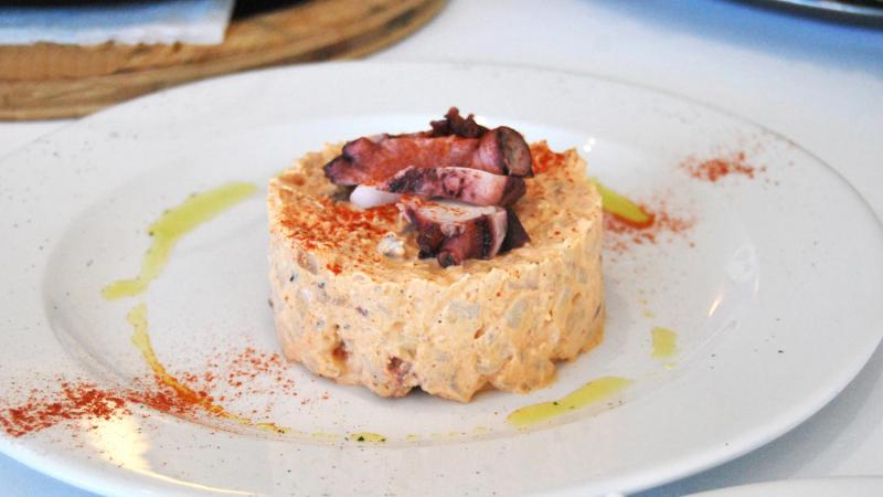 w800px 19770 158322 nuestras tapas ensaladilla de pulpo Merca2.es