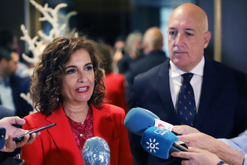Montero apuesta por la mano de obra extranjera