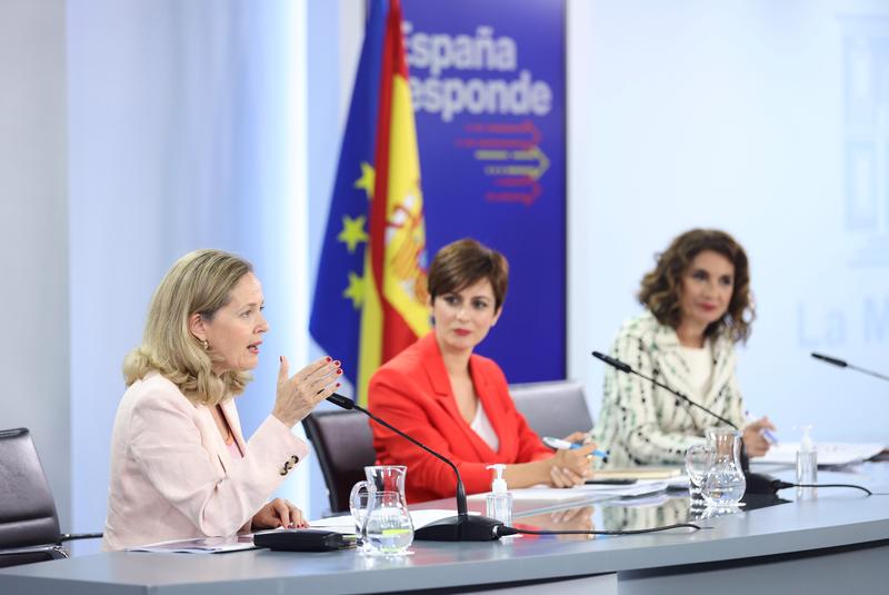 La OCDE revisa a la baja su previsión sobre el PIB de Españaen 1,4 puntos, al 4,1%, el PIB de España en 2022 y prevé una inflación media del 8,1%
