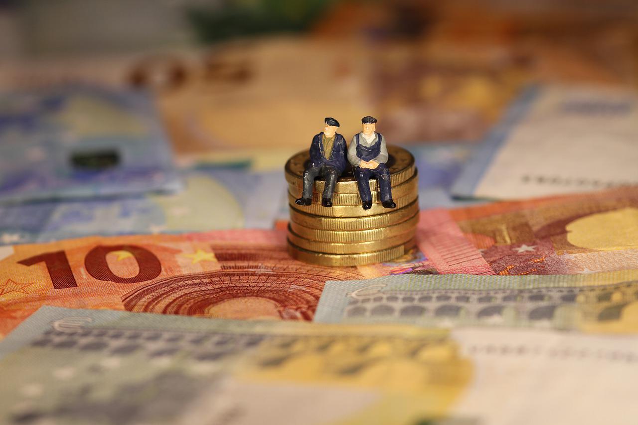 ¿Estafa piramidal o sistema solidario? Este es el verdadero funcionamiento del sistema de pensiones