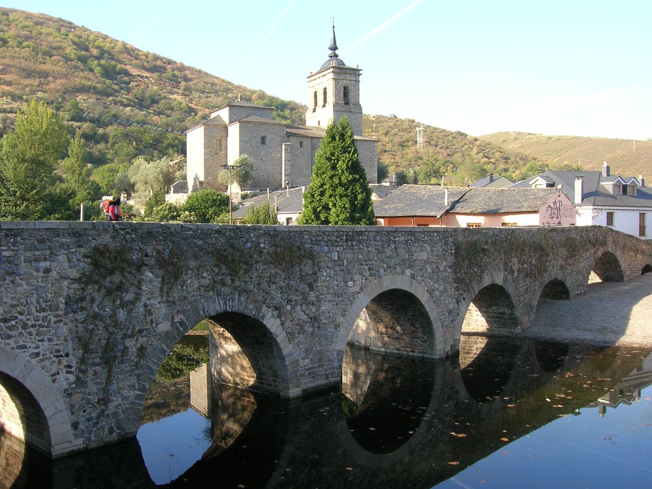 Pueblos de Espana Molinaseca Merca2.es