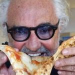 Flavio Briatore se abrasa con su pizza de lujo