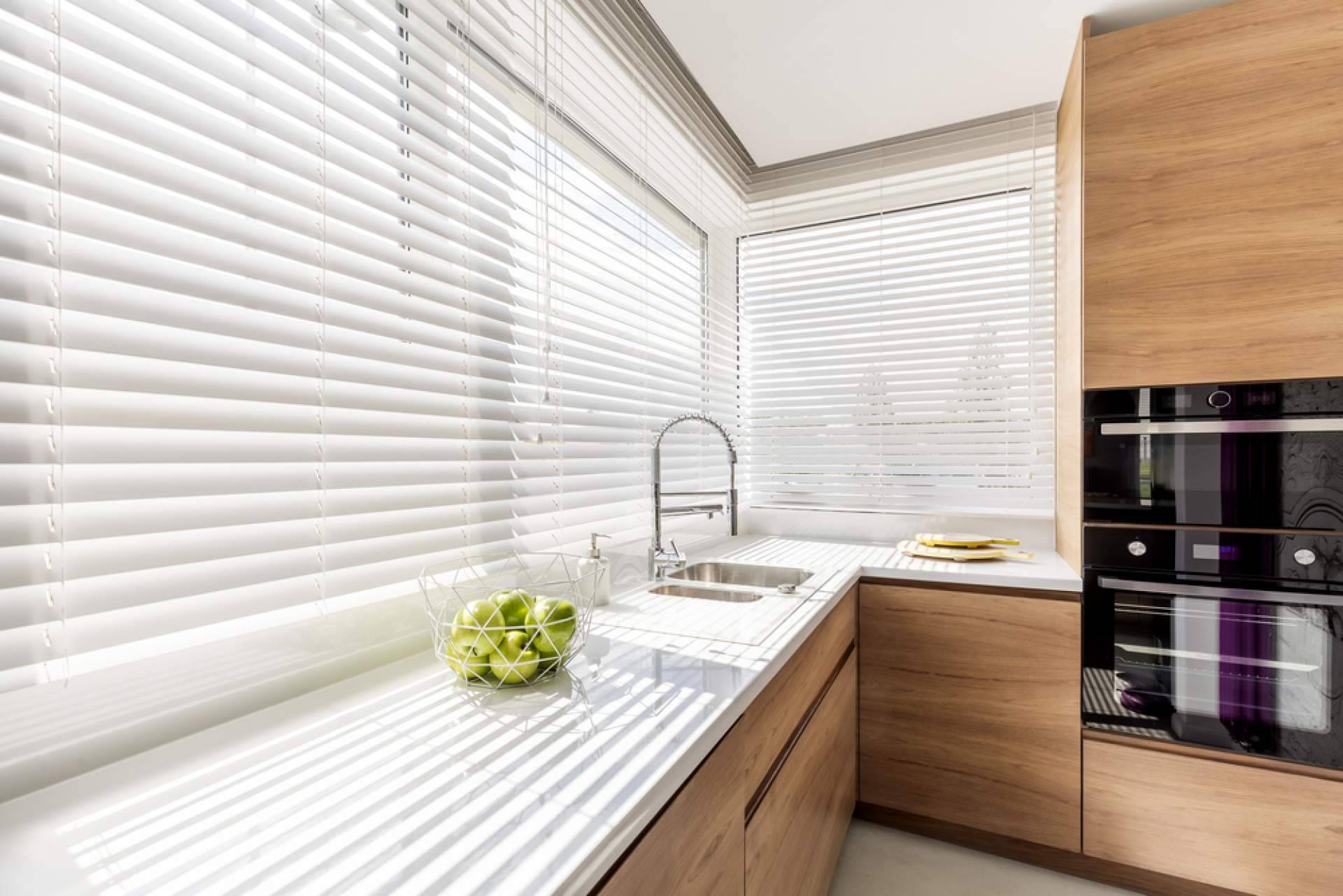 Luxury Poroject y su amplio catálogo de cortinas venecianas para proteger el interior de las casas