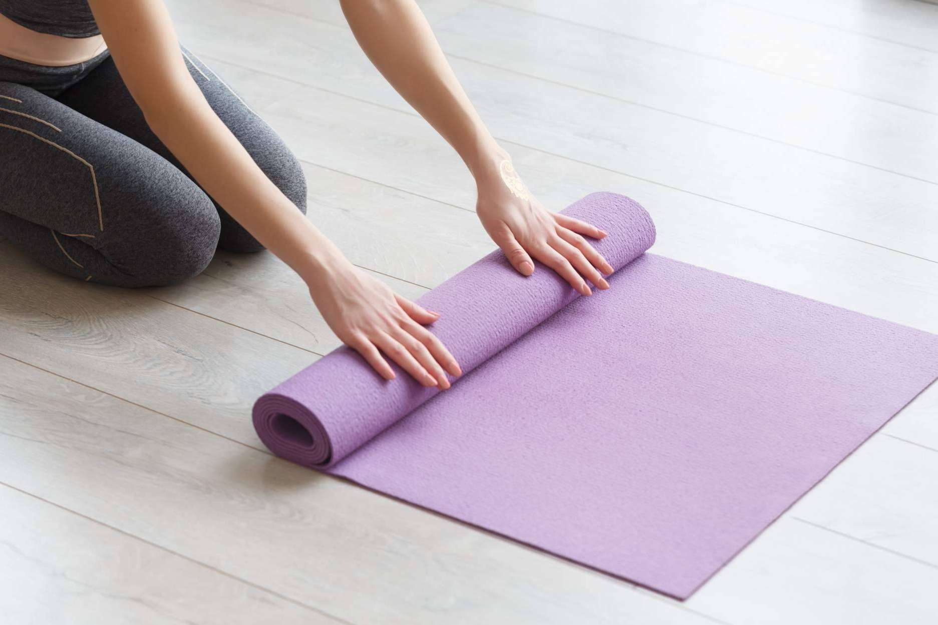 Comprar una esterilla para yoga no es fácil, CholloDeportes elige las 6 mejores de 2022