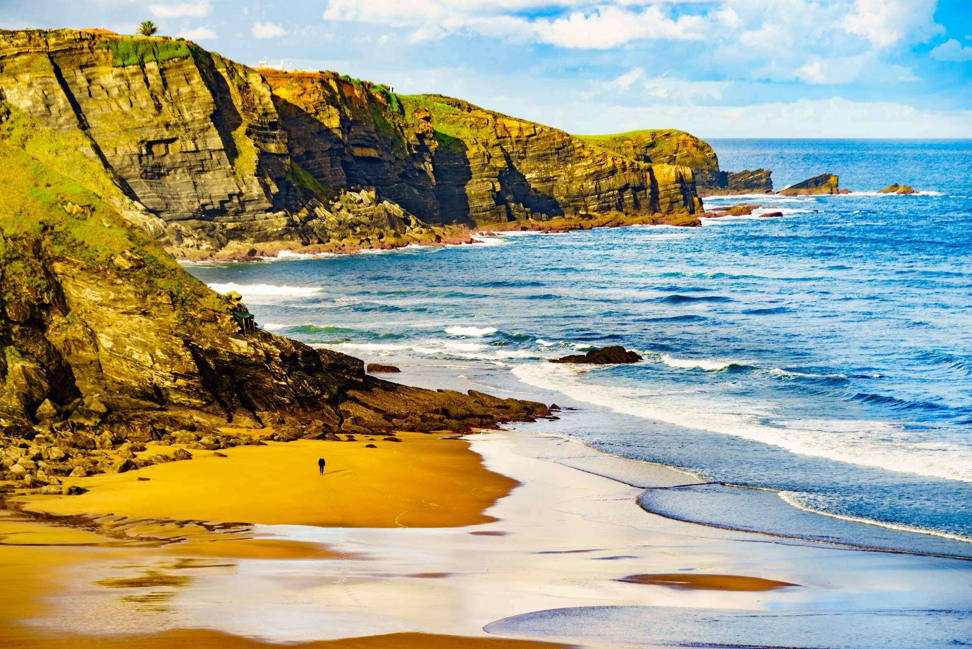 Alojarse en el Hotel Rural Montesomao para descubrir las playas de la costa asturiana