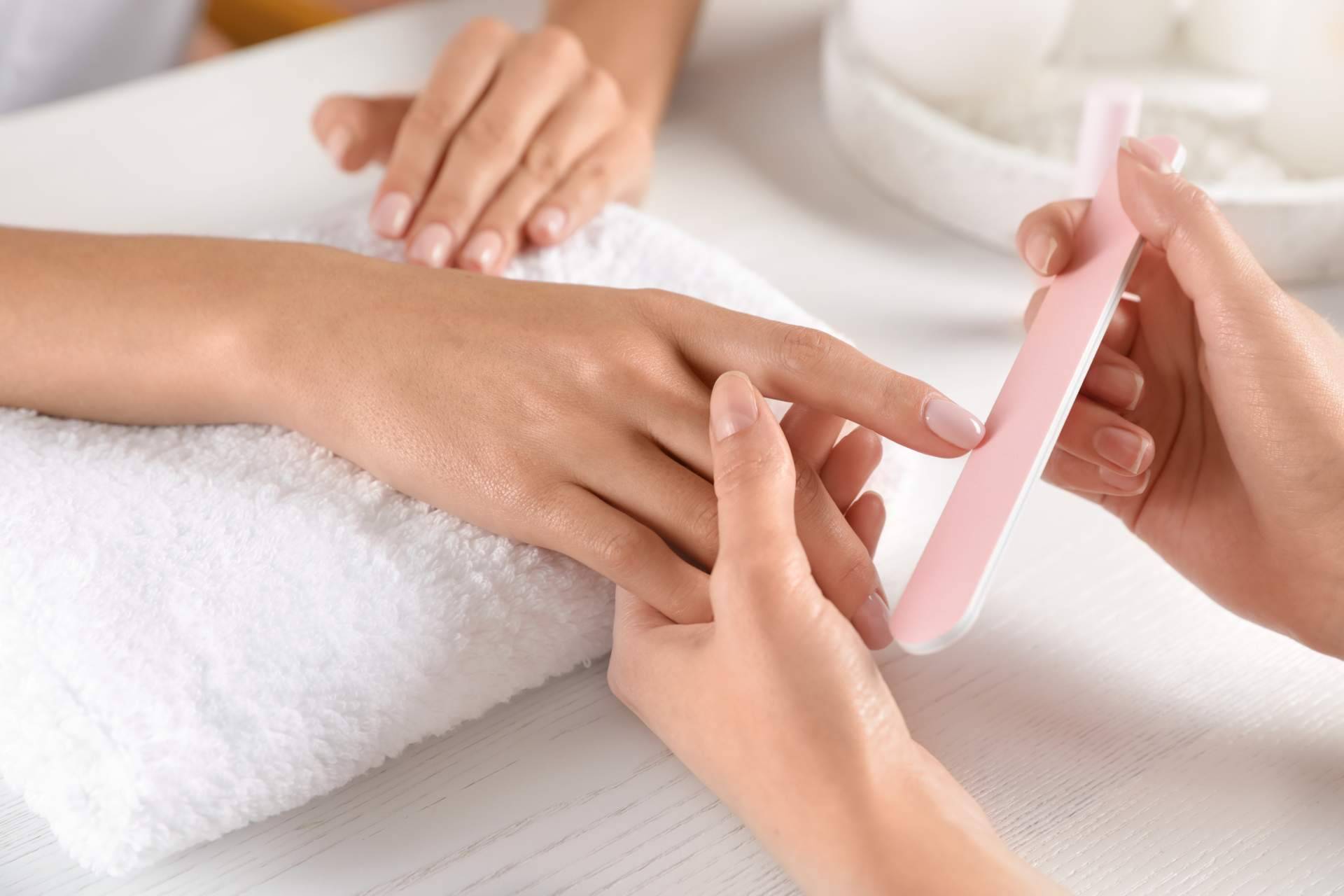 Los productos de Uñas y Estética, para una manicura con acabado profesional
