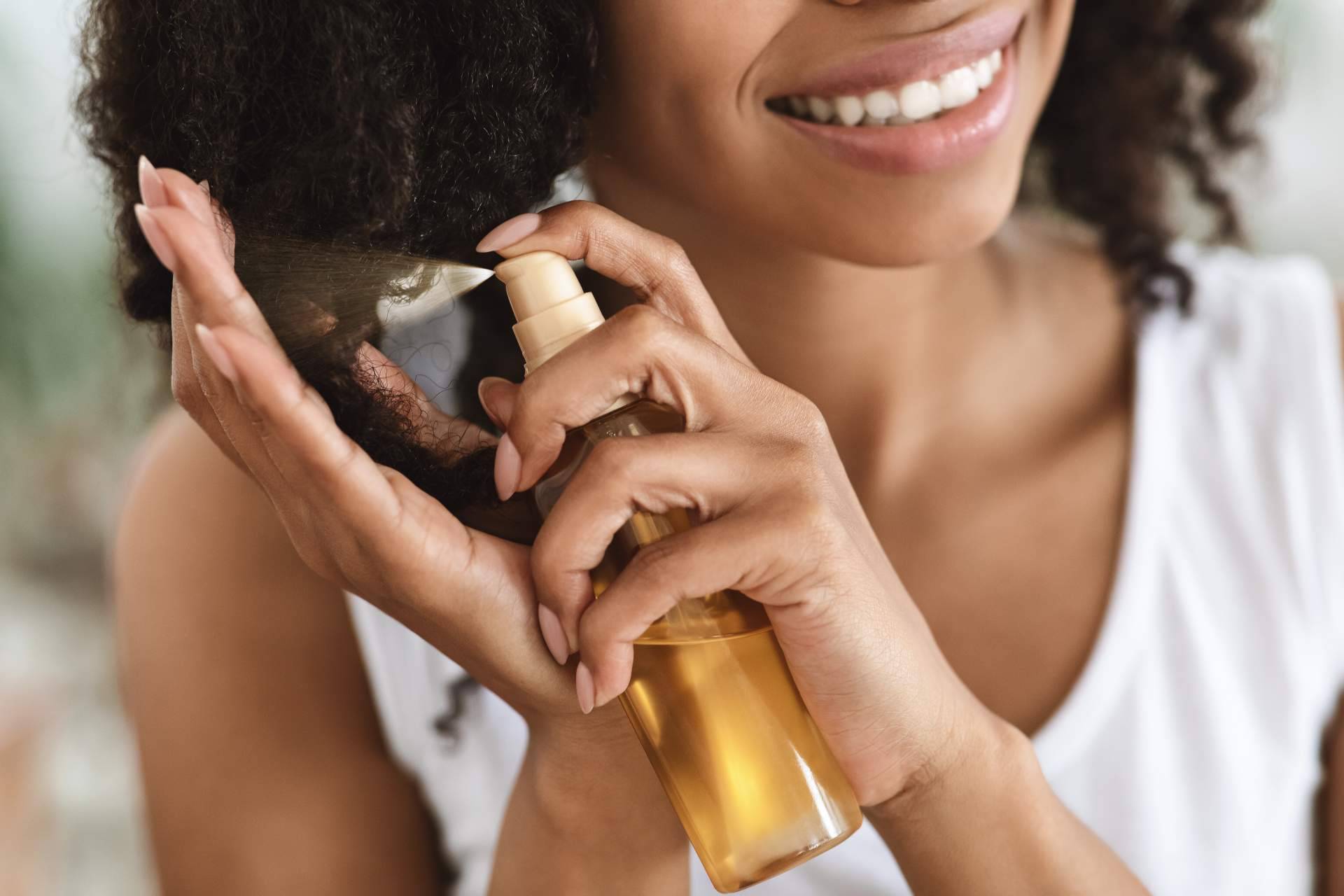¿Cómo proteger y cuidar el cabello en verano?, por Sofía Black