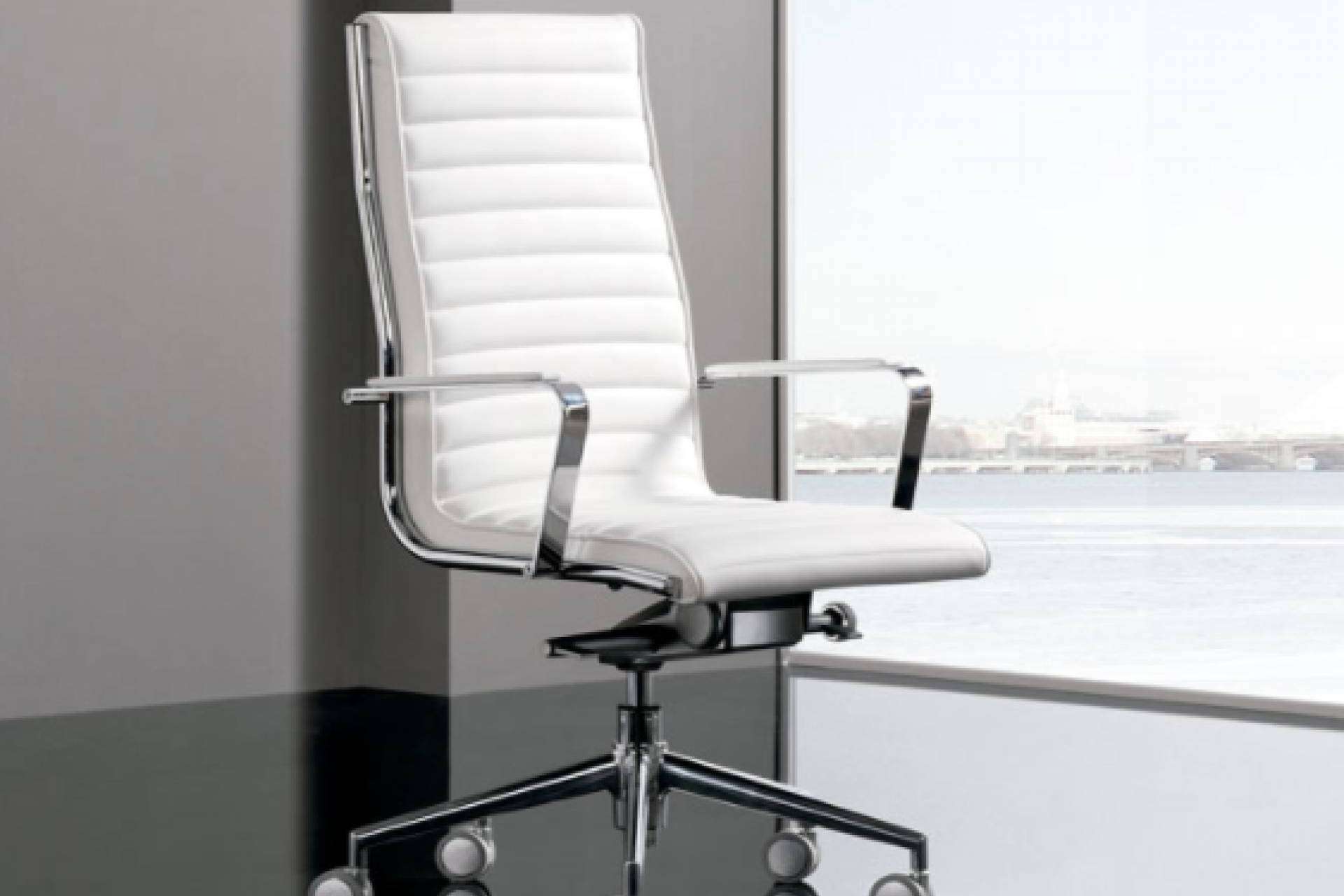 Contar con una silla para oficina ergonómica de la mano de Office Deco