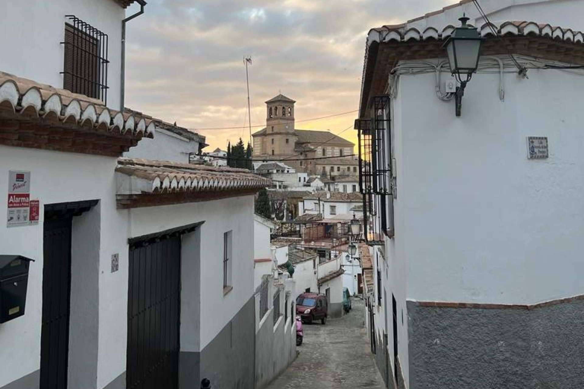 Nazarí Tours Granada y su tour Albaicín, Sacromonte y miradores para visitar Granada