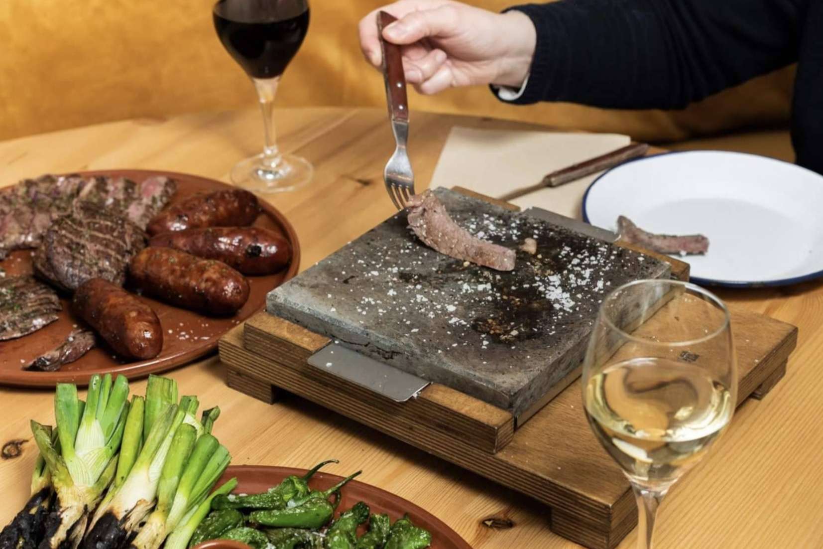 El restaurante Tío Joe y sus propuestas de carnes y hamburguesas en Barcelona con un sabor único