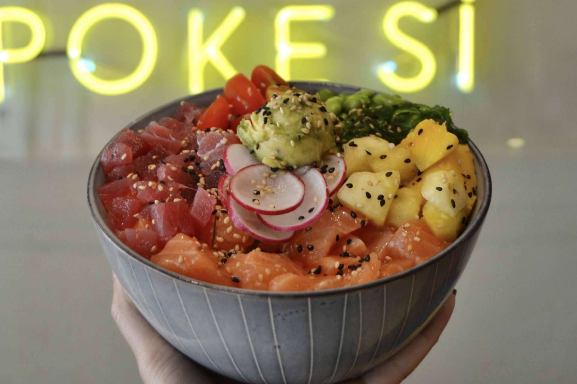 POKE Sí participa en los festivales Primavera Sound y Cruïlla con stands de comida y prepara la apertura de dos nuevos locales de poke bowls en Barcelona