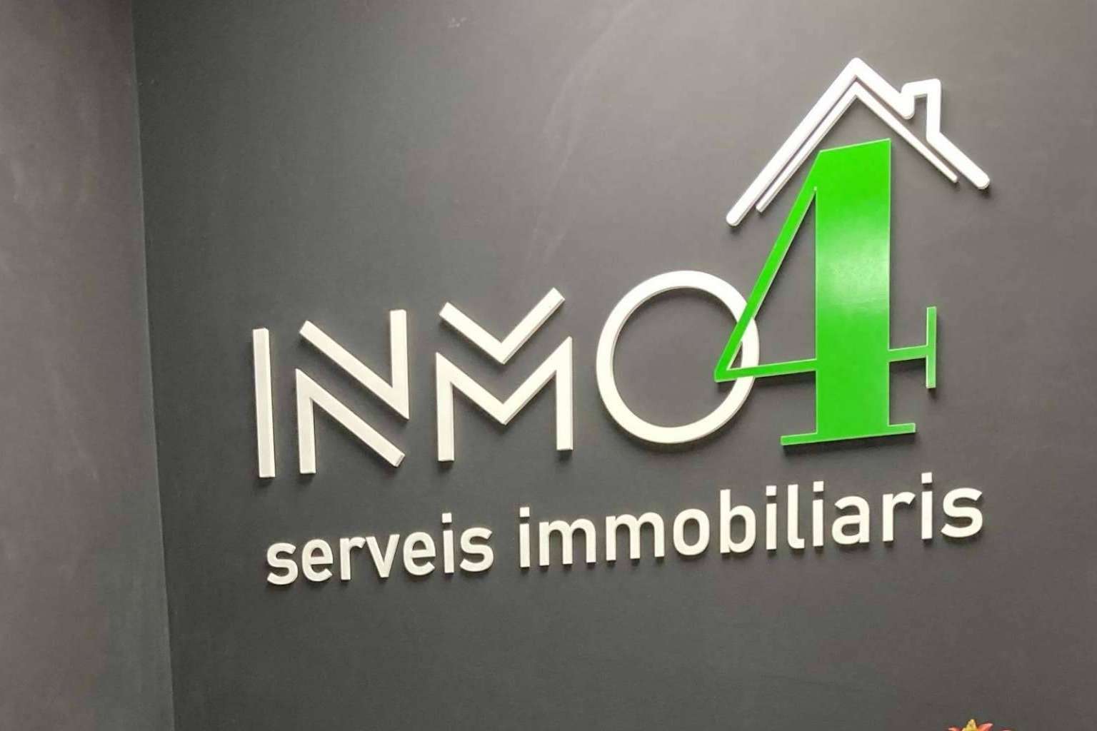 Consejos para vender un piso de manera efectiva y la importancia de contar con una inmobiliaria como INMO4