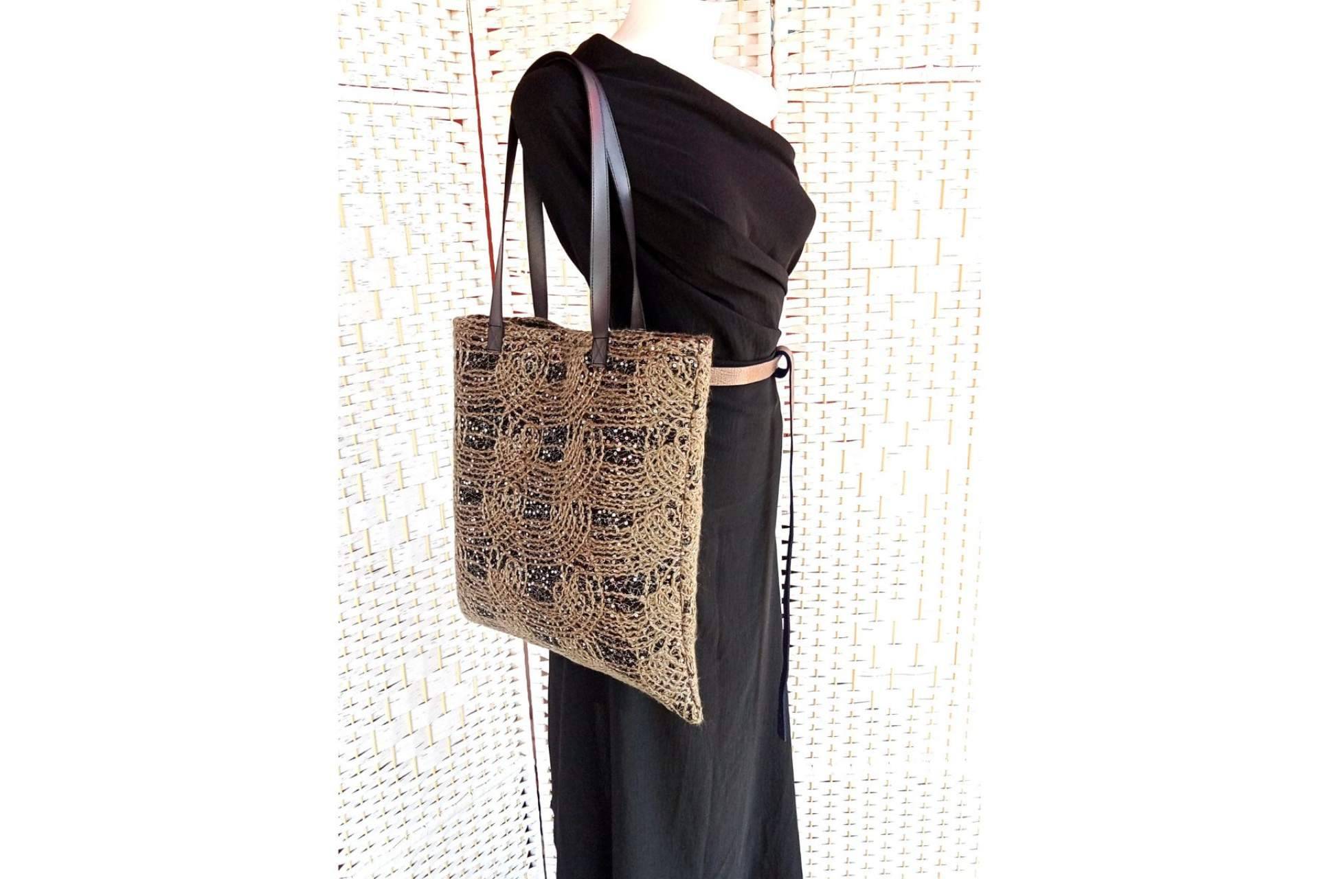 Los trabajos artesanales con piezas cruelty free de Inirt Atelier