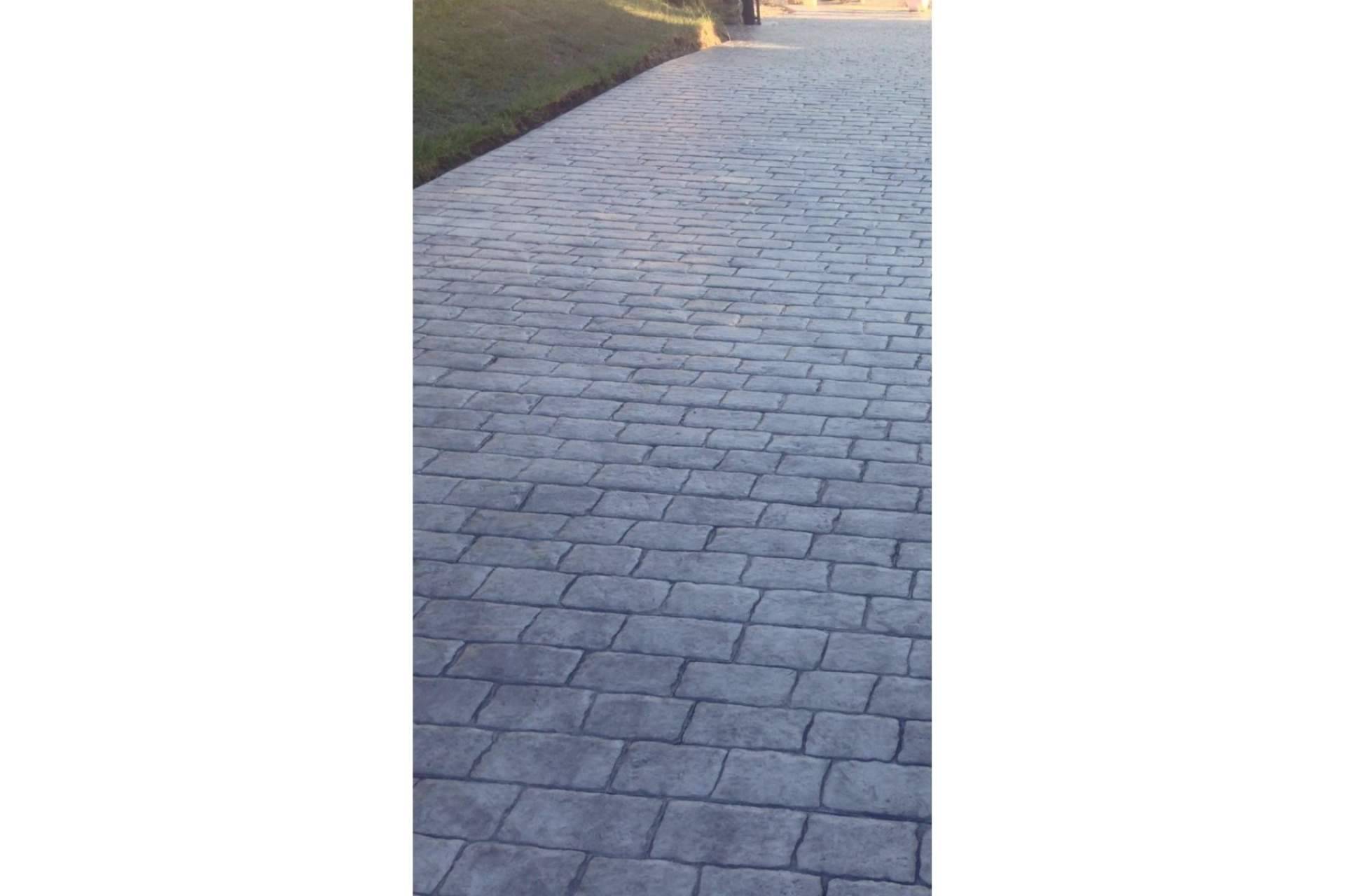 Ventajas de poner hormigón impreso en el exterior de casa, por Hormigones Adrián