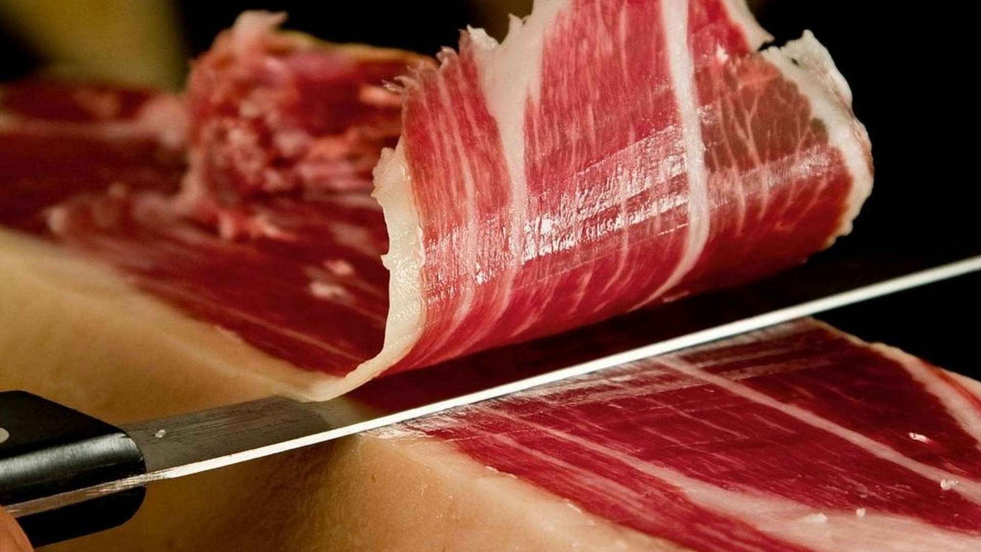 El mejor jamón ibérico en lonchas según la OCU cuesta menos de 5€