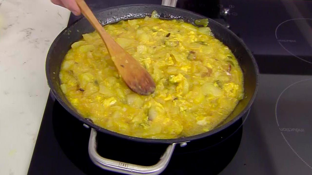 La tortilla de patatas ‘a la Navarra’ que te gustará más que la normal