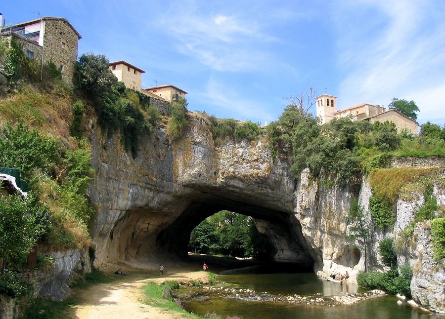 Puentedey, elegido como uno de los Pueblos más Bonitos de España