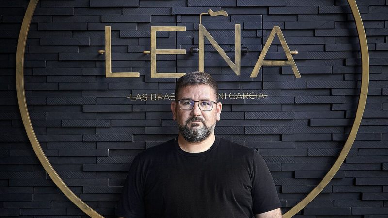 El secreto de Dani García para hacer unas tortillitas de camarones perfectas