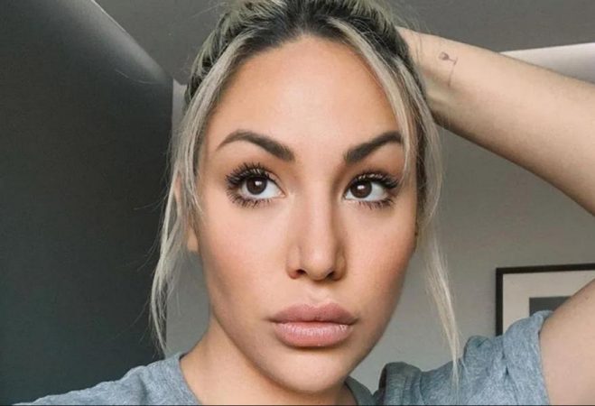 Steisy se realiza una liposucción