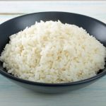 Los trucos de los chefs para darle más sabor al arroz blanco