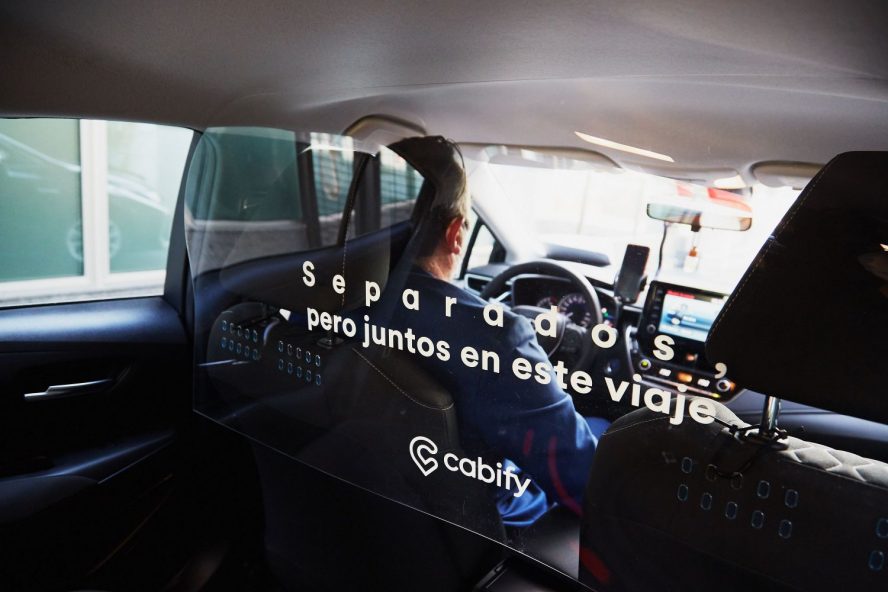 Cabify golpea al taxi donde más duele: las emisoras