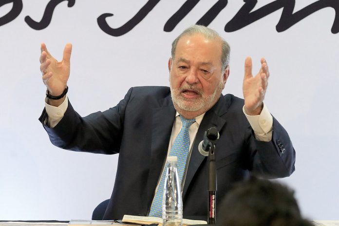 El magnate Carlos Slim controla con mano de hierro para sus empleados