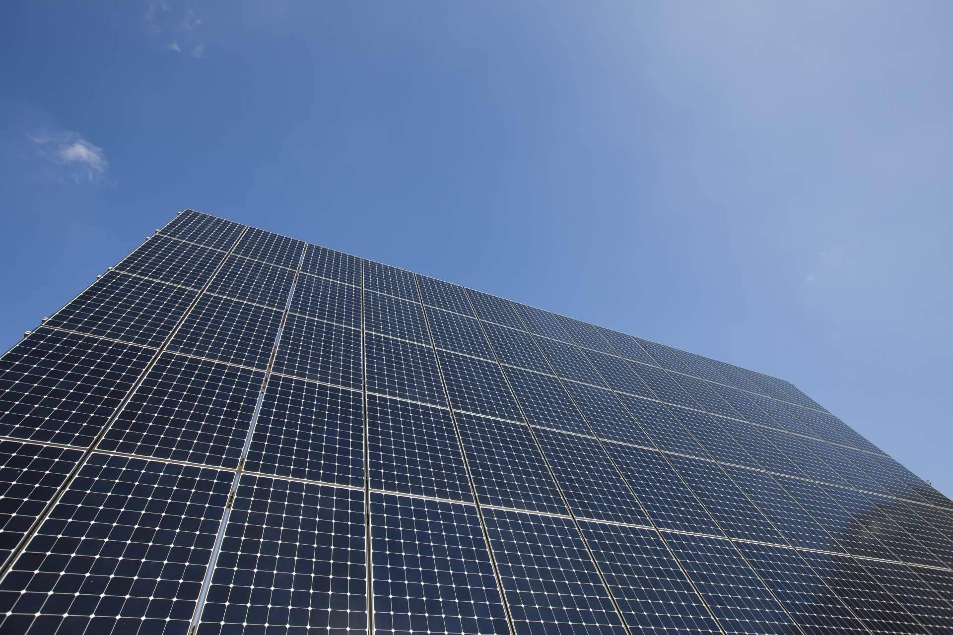 Instalar paneles solares en fachadas de la mano de Sud Renovables