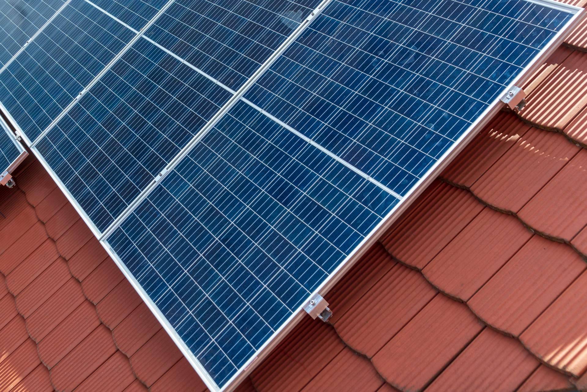 Las estructuras metálicas para placas solares, ¿por qué son importantes?