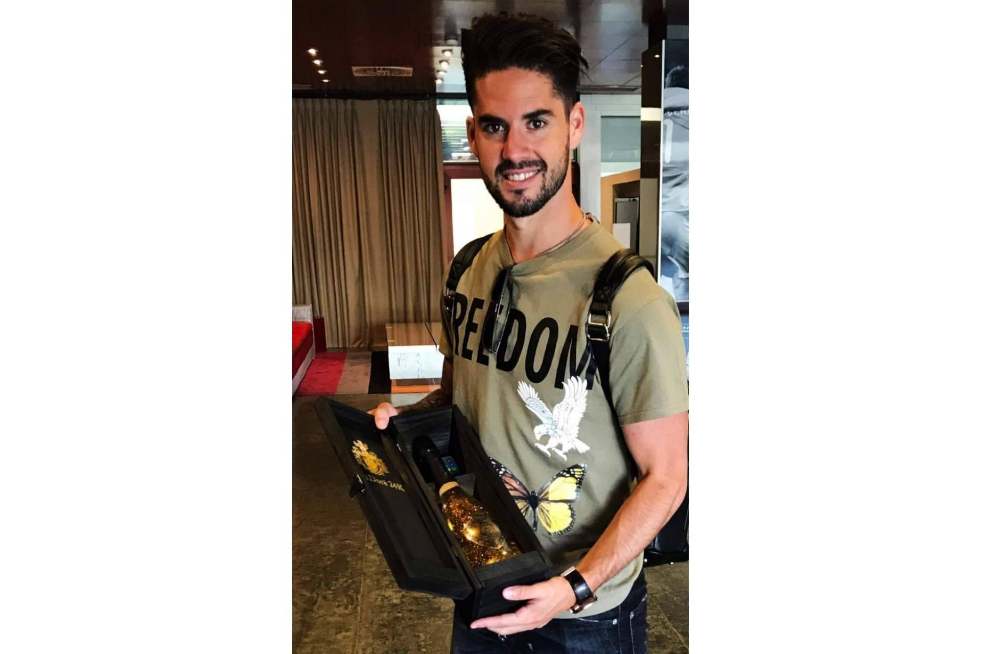 Vin Doré 24K, un vino premium que sorprende con su polvo de oro