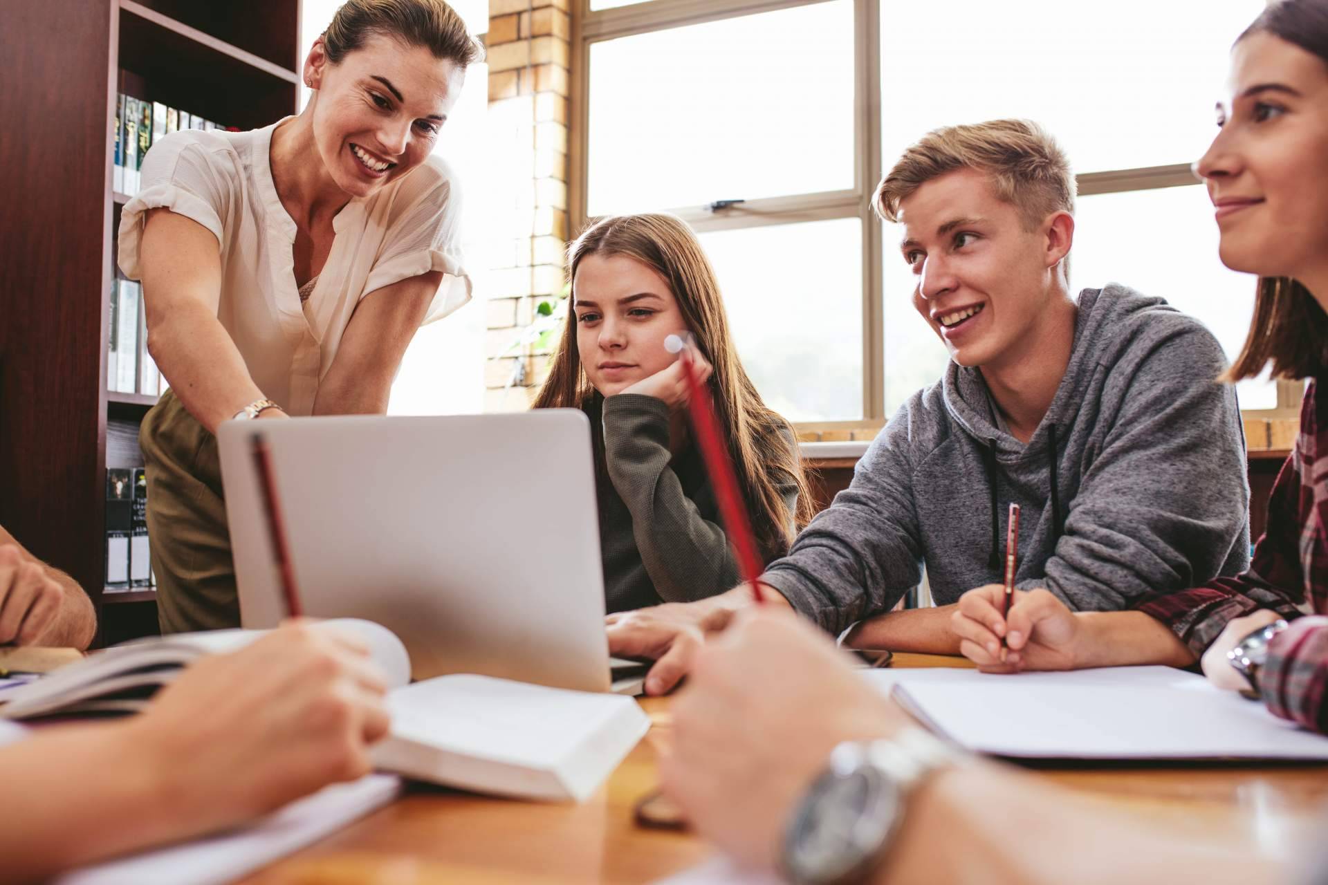 Espacio Nudos proporciona apoyo escolar adaptado