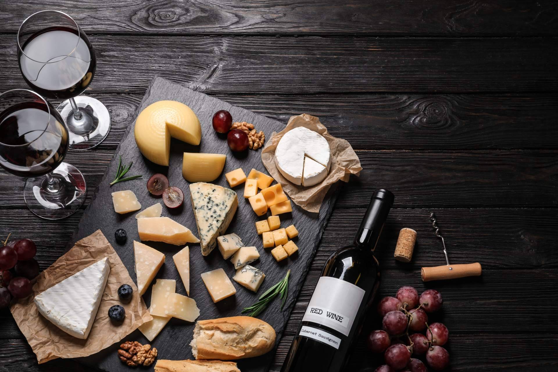 Gran variedad de comida gourmet en la tienda Vinomet