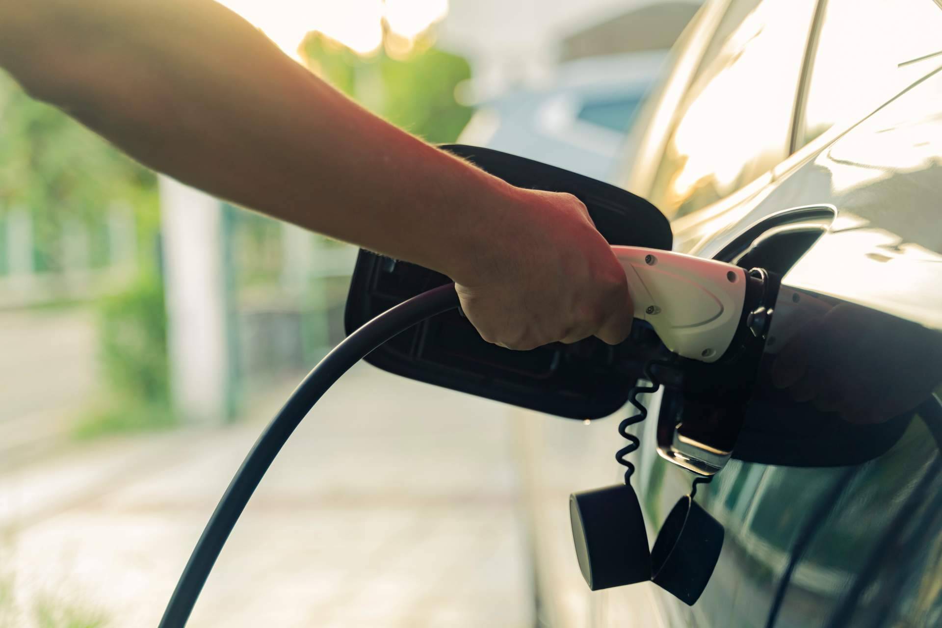 La adaptación de la firma Atlántica Garantía S.A. en el mercado de vehículos eléctricos de segunda mano