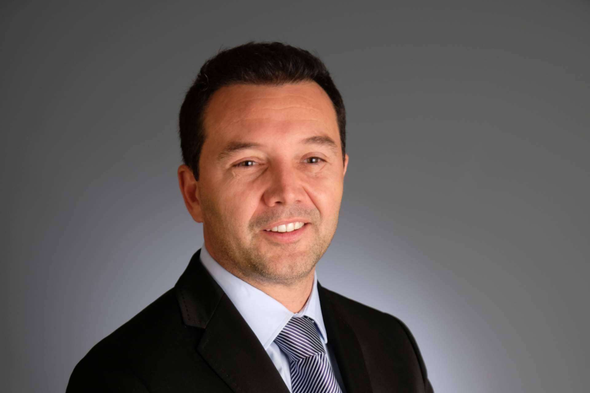 El Dr. Llistosella mejora la vida de sus pacientes a través de la estética dental