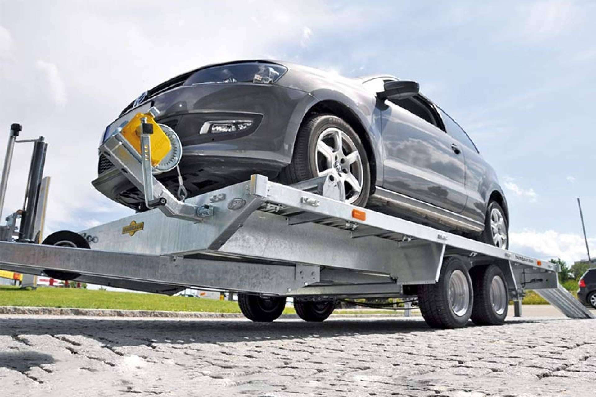 Buscoremolque acerca de los aspectos a considerar en el momento de comprar un remolque portacoches