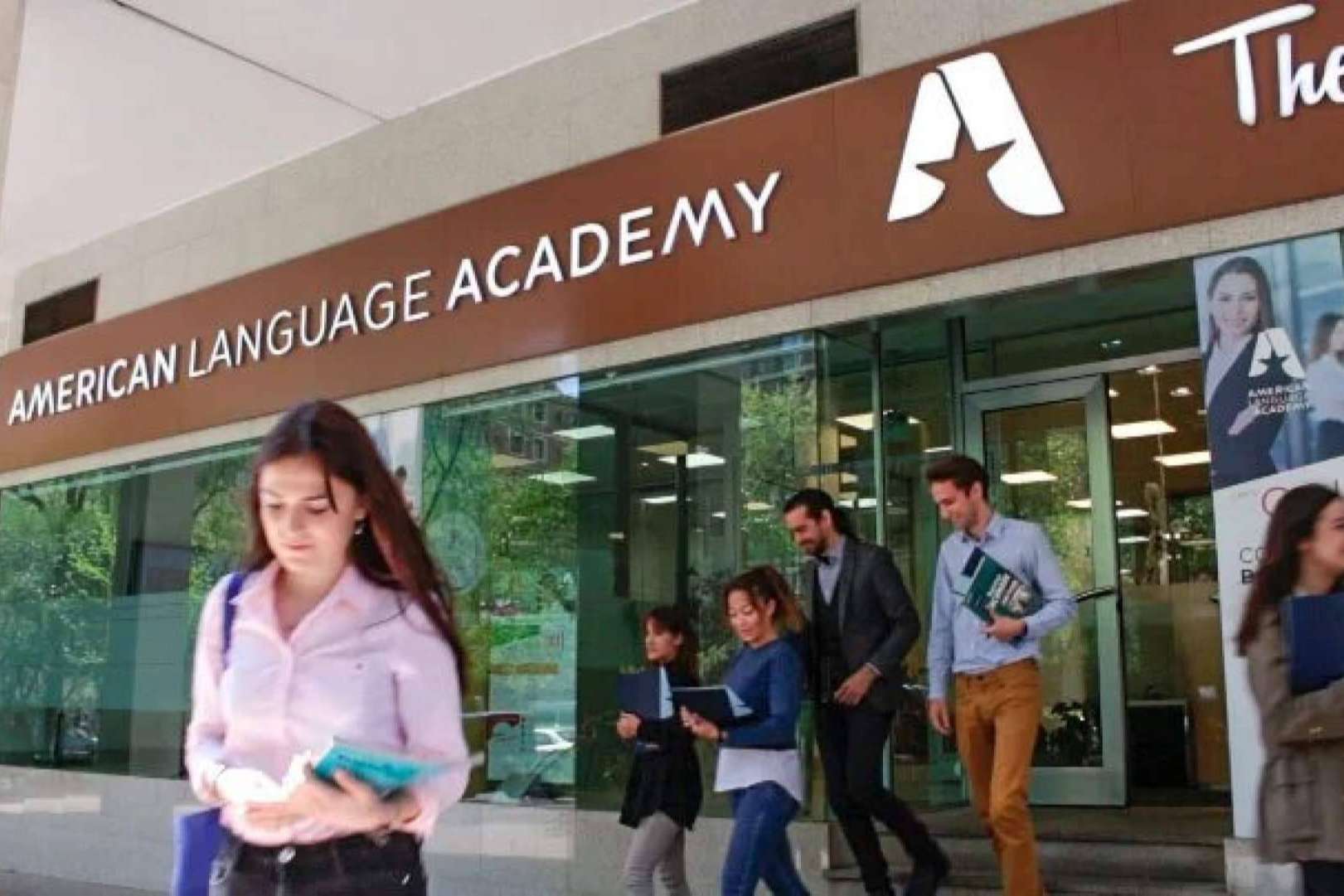 Empresa ofrece pruebas gratis de clases de inglés online