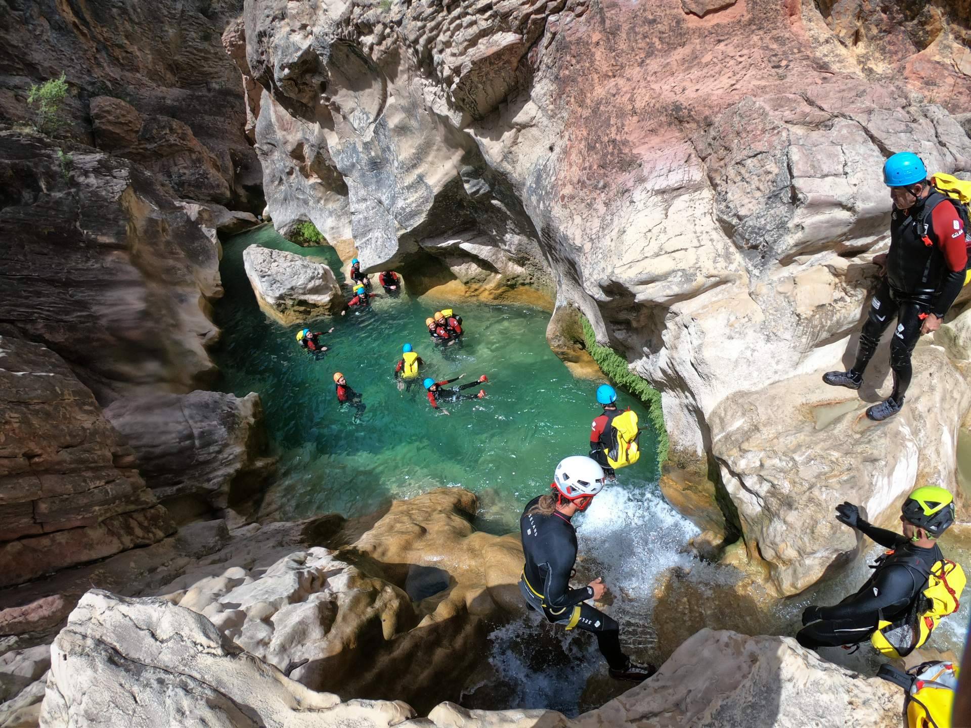 Rumbo Aventura ofrece actividades de barranquismo en la Sierra de Guara, el plan perfecto para los más aventureros